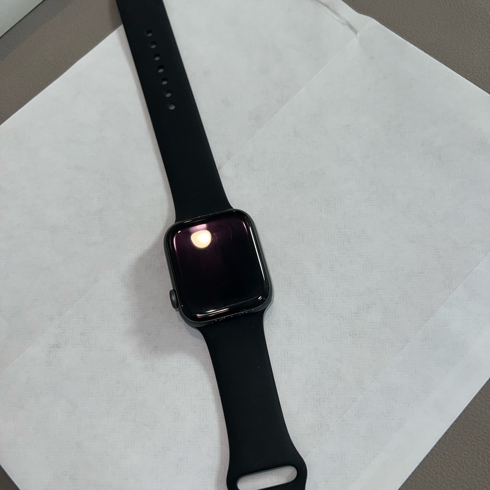 Apple watch series 4 in space gray aluminum with black sport band, 44MM